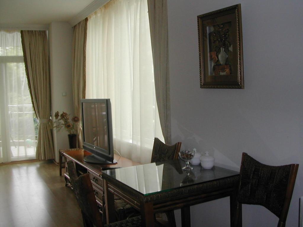 Oasis Suites Apartments And Studios Ravda Kamer foto
