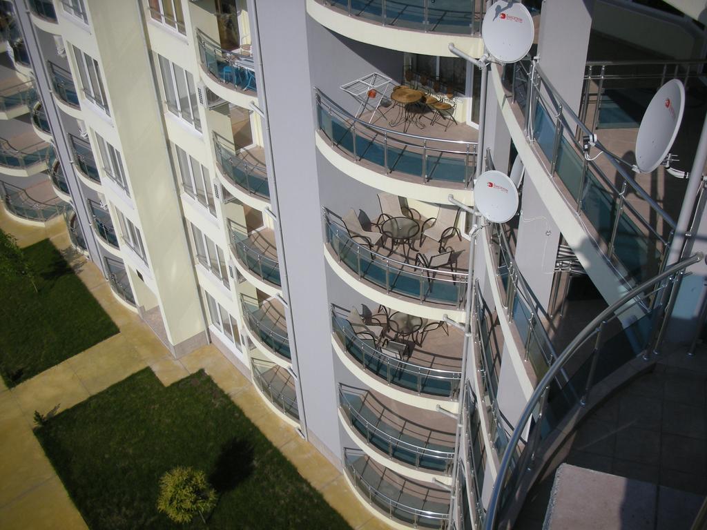 Oasis Suites Apartments And Studios Ravda Buitenkant foto