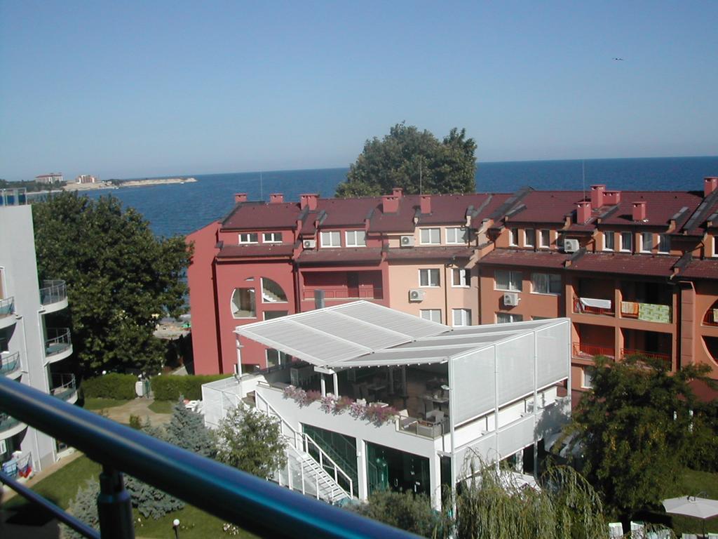 Oasis Suites Apartments And Studios Ravda Buitenkant foto