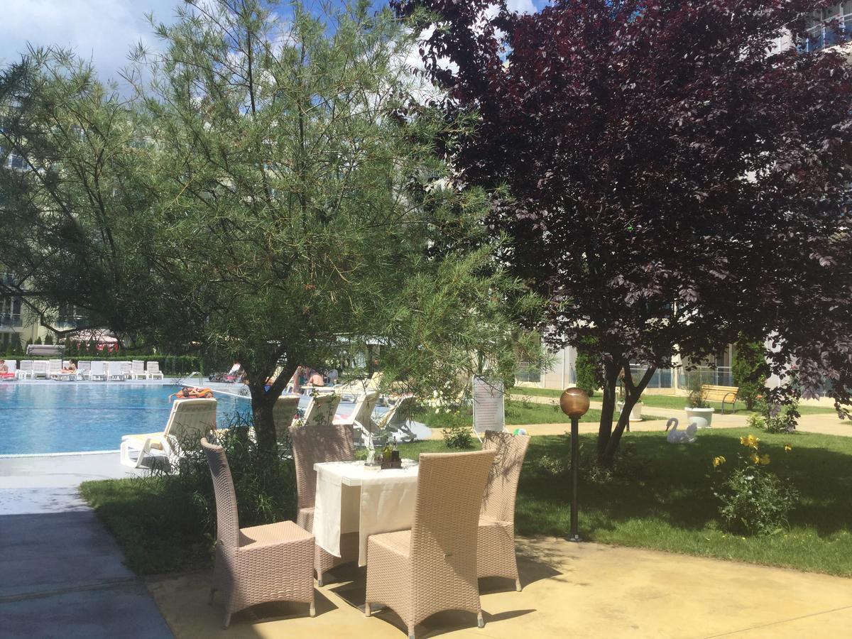 Oasis Suites Apartments And Studios Ravda Buitenkant foto