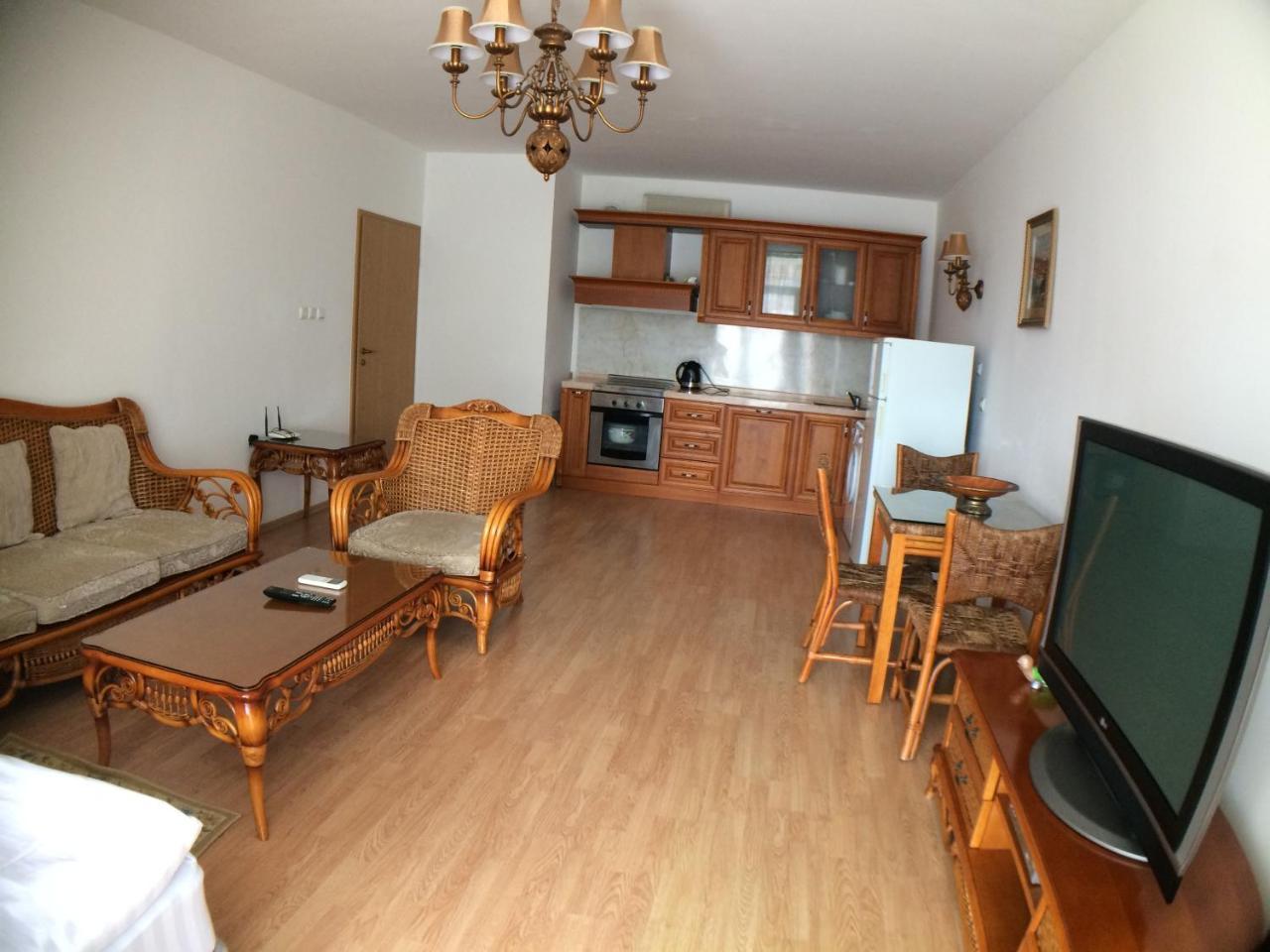 Oasis Suites Apartments And Studios Ravda Buitenkant foto
